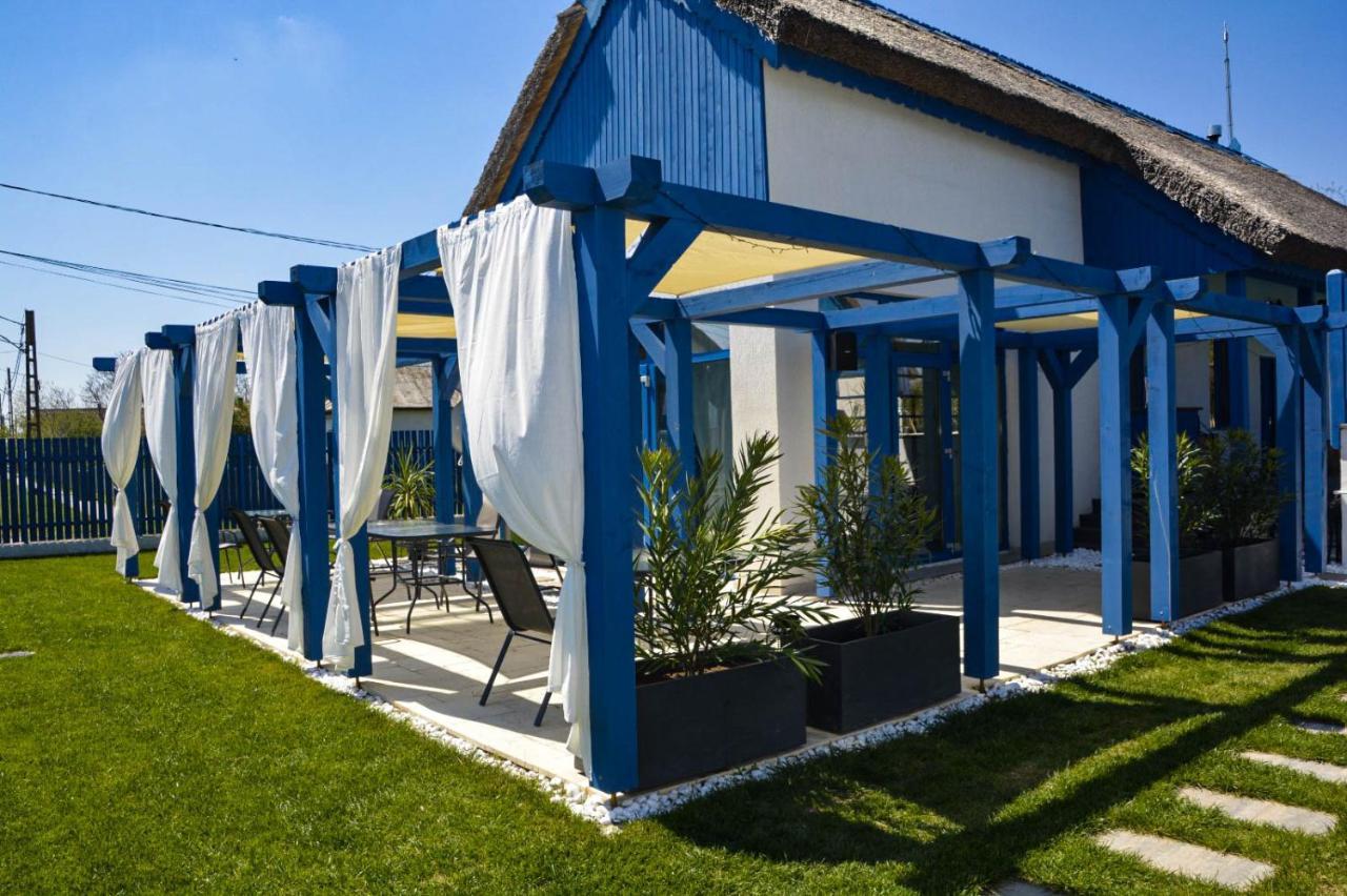 Deja Blue - Adult Only Hotel Sepsiszentgyörgy Kültér fotó