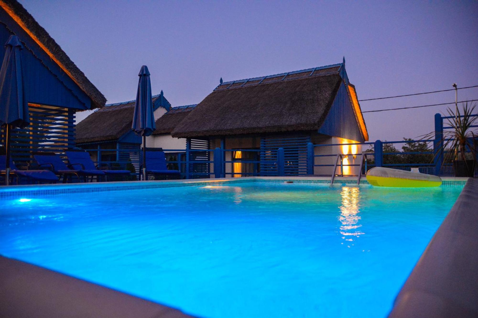 Deja Blue - Adult Only Hotel Sepsiszentgyörgy Kültér fotó